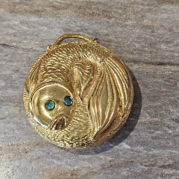 VTG Compact For Perfume Balm Koi Fish Green Rhinestone EMPTY Gold Tone 1 5/8" - Picture 1 of 9